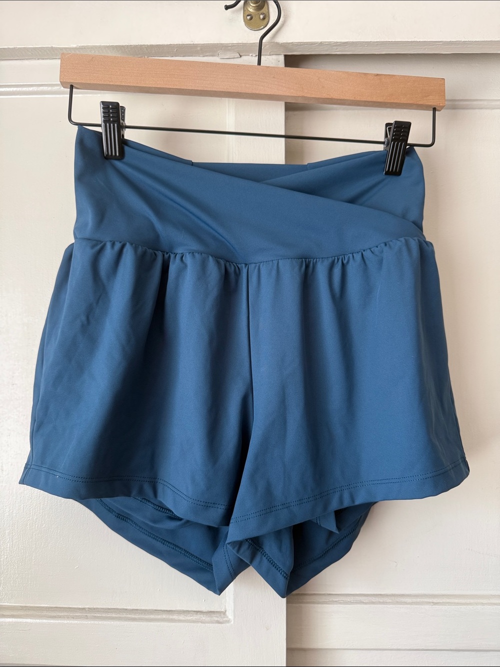 Halara SoftlyZero Airy Crossover High Waisted Blue Women’s Athletic Shorts NWOT